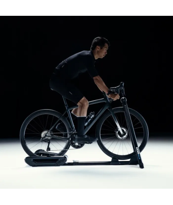 Kickr rollr smart bike roller-trainer